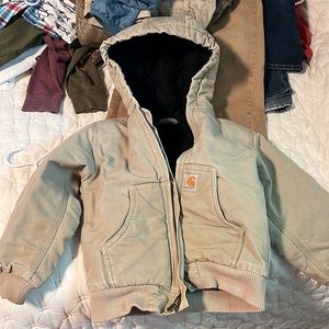 Carhartt size 6